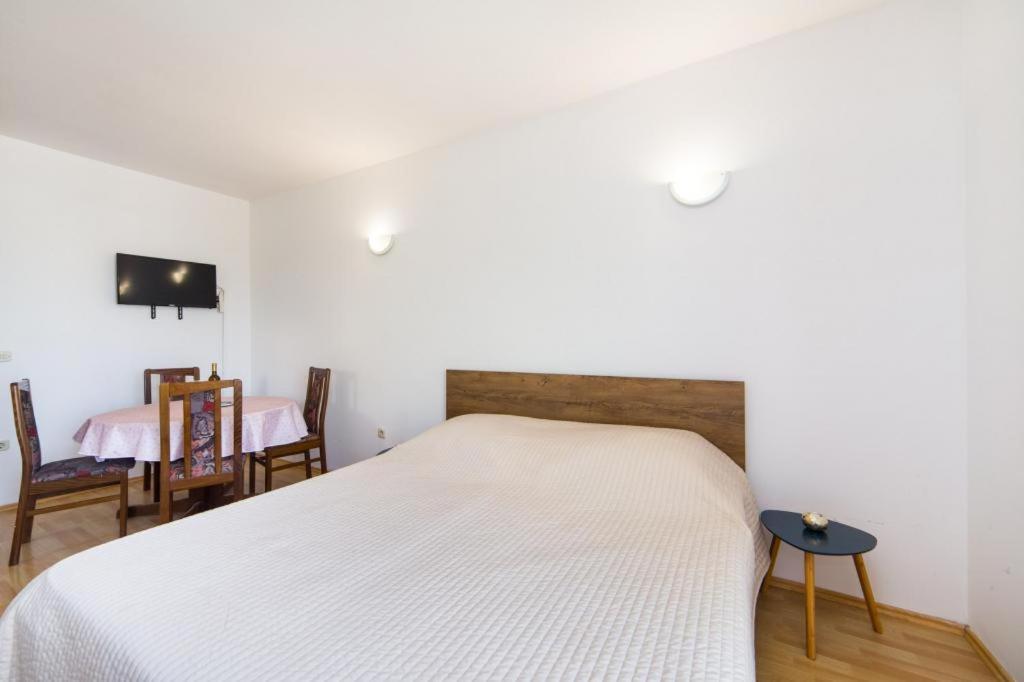 Apartments Slavena Gradac  Buitenkant foto