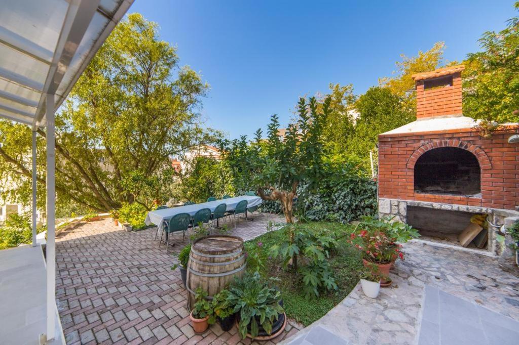 Apartments Slavena Gradac  Buitenkant foto