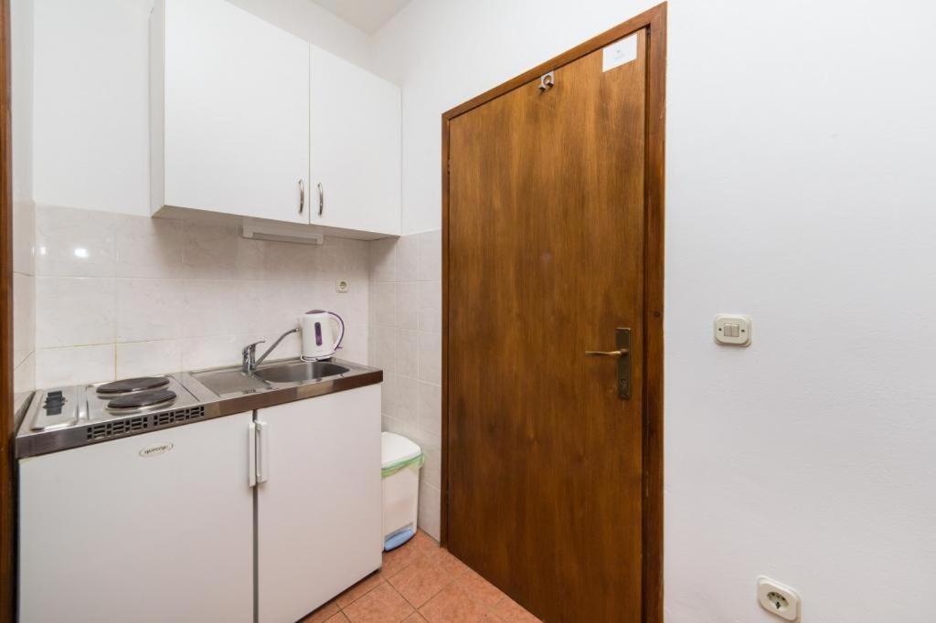 Apartments Slavena Gradac  Buitenkant foto